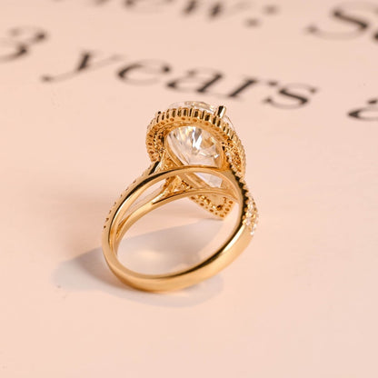 Stunning 2.0 - 4.0 CT Pear Moissanite Engagement Ring with Pave & Halo Design 3